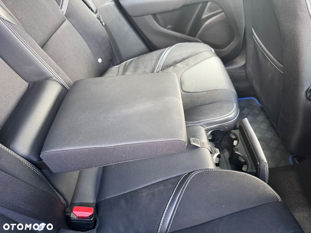 Volvo V40 D2 - 10