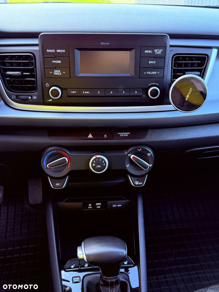 Kia Rio - 19