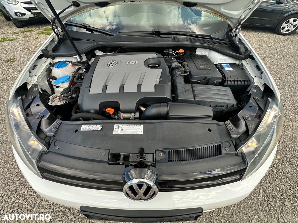Volkswagen Golf 1.6 TDI DPF BMT Trendline - 6