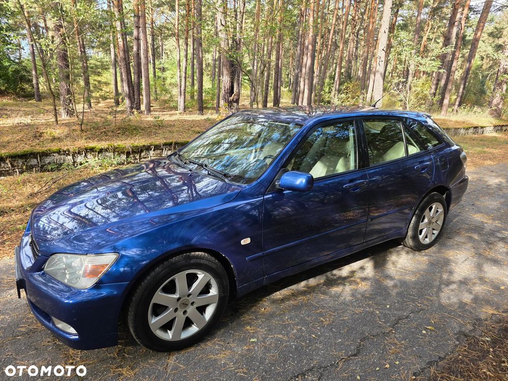 Lexus IS - 13