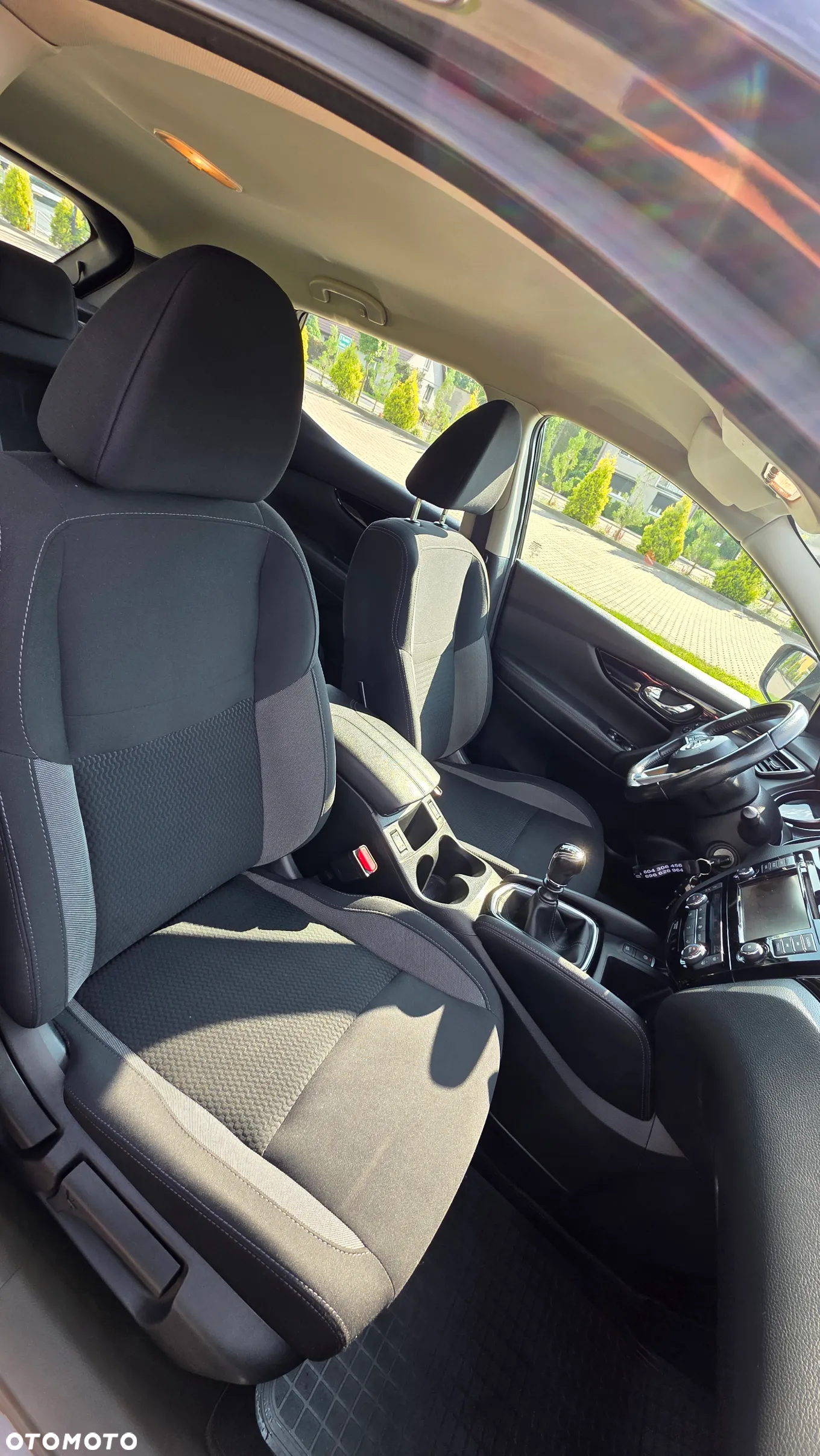 Nissan Qashqai 1.3 DIG-T TEKNA - 27