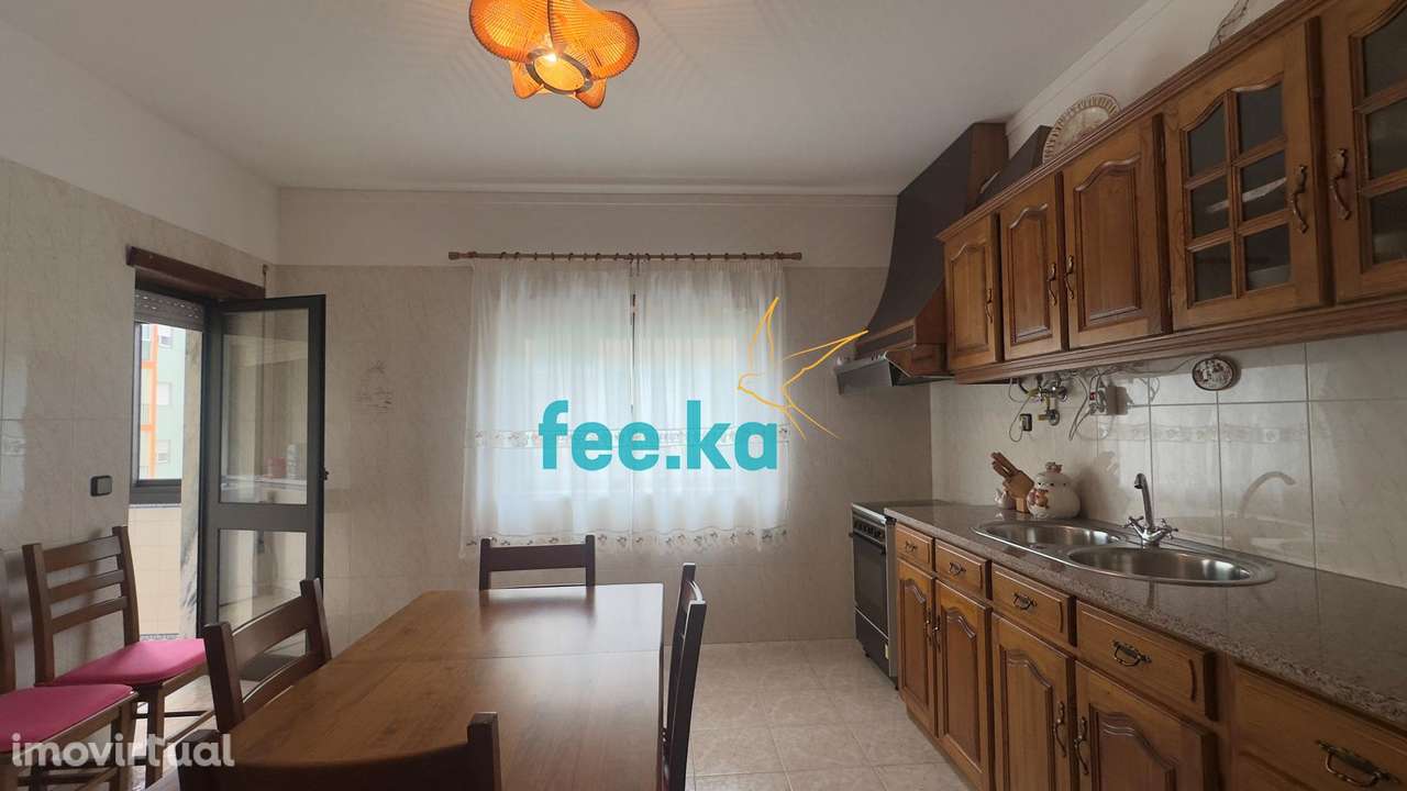 Apartamento T4 com Garagem - Grande imagem: 3/33