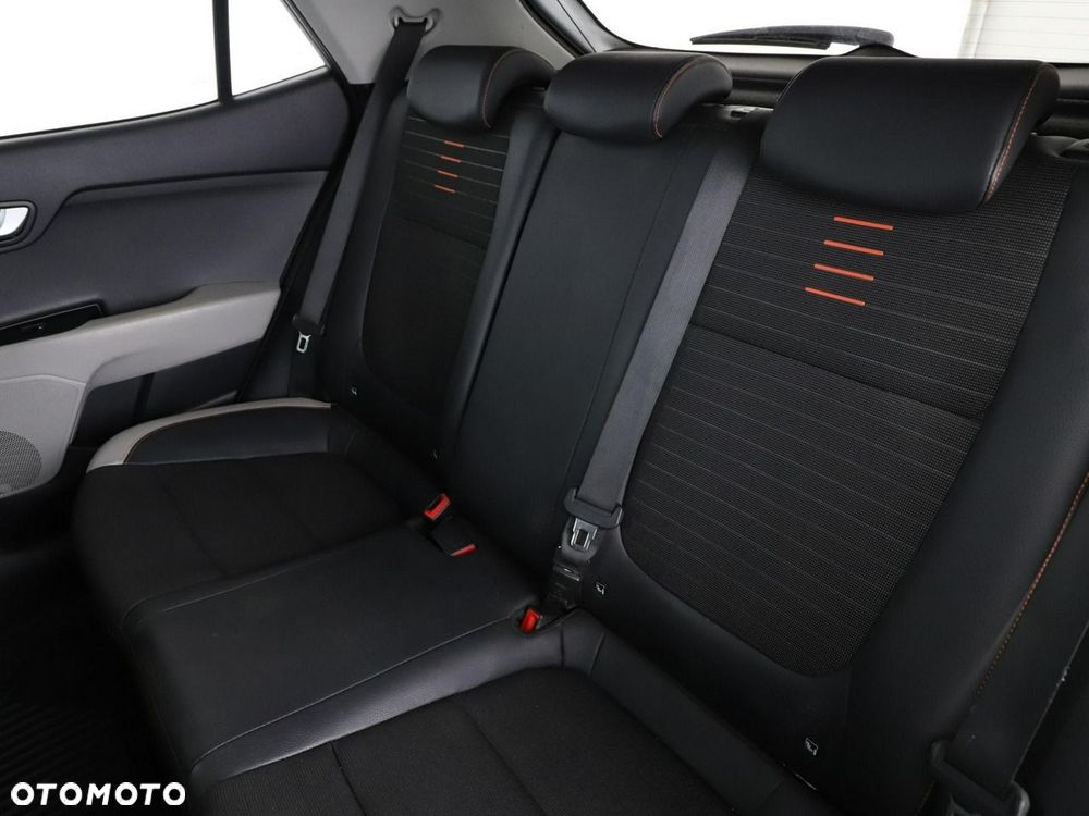 Kia Stonic 1.0 T-GDI 120 Vision - 18