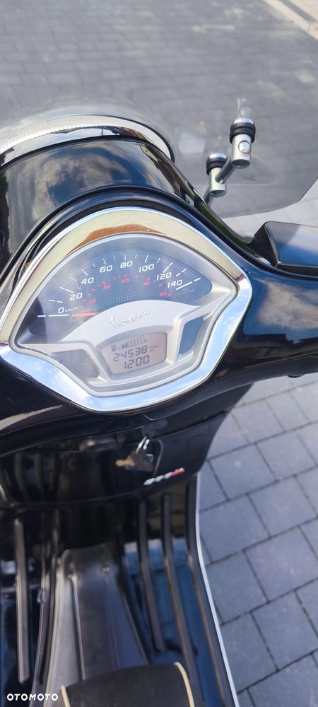 Vespa GTS - 10