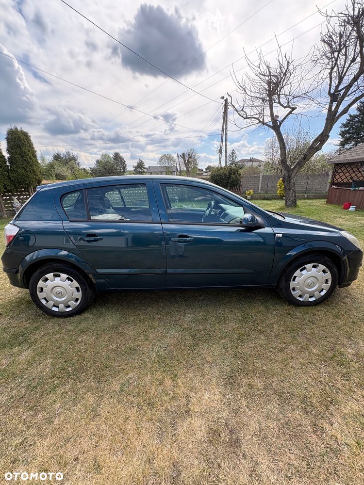 Opel Astra 1.9 CDTI - 8