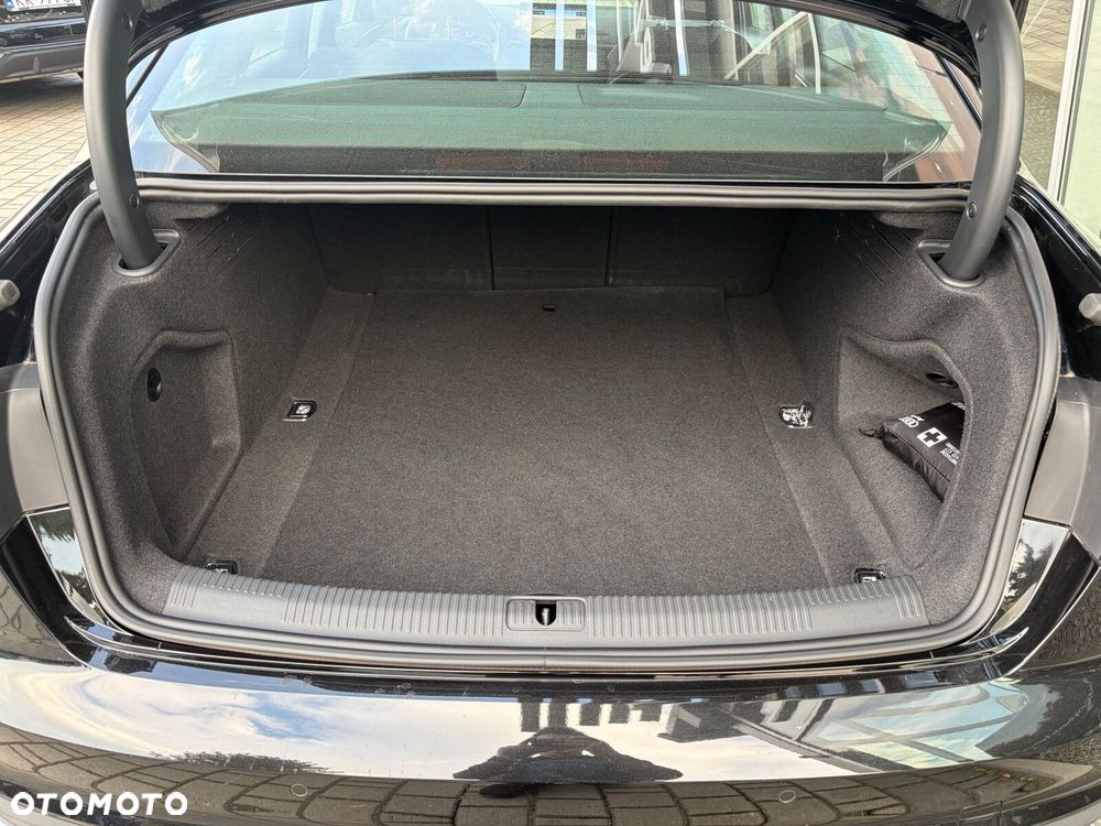 Audi A4 Limousine - 25