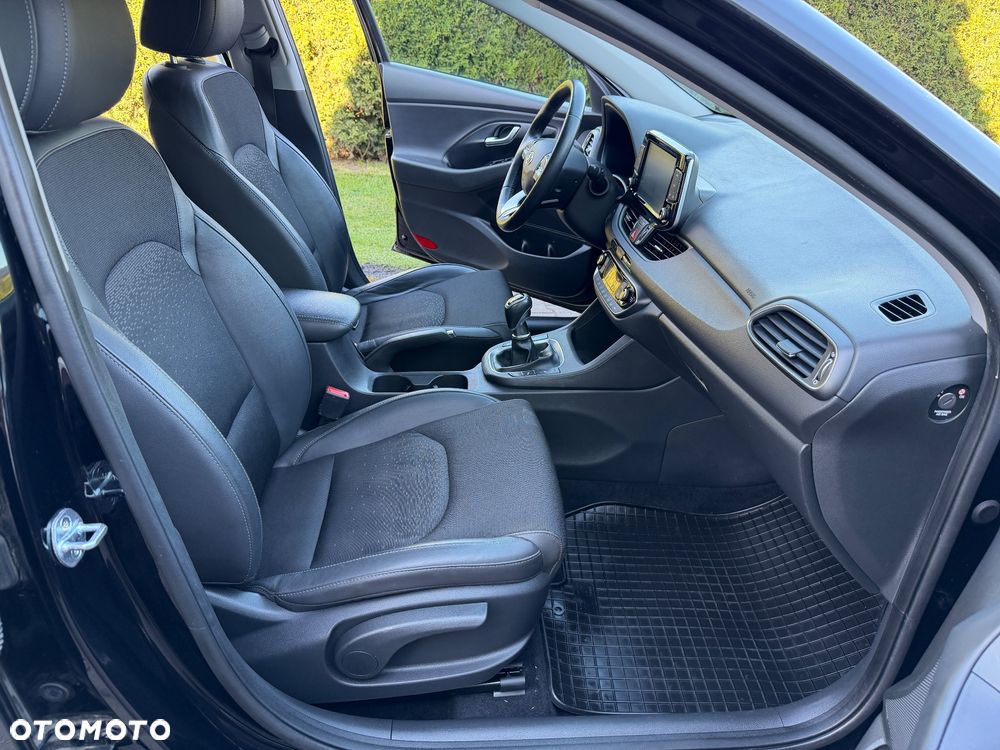 Hyundai i30 1.4 T-GDI Premiere Style - 27