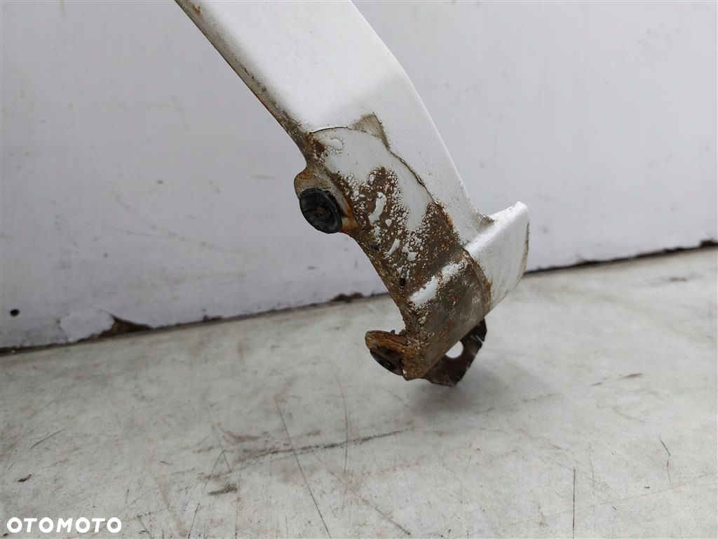 Błotnik przedni lewy Hyundai H200  1997-2000R BIAŁY ŁADNY - 7