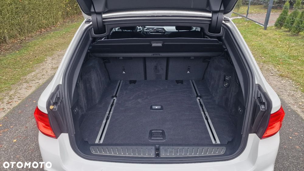 BMW Seria 5 520d xDrive M Sport sport - 30