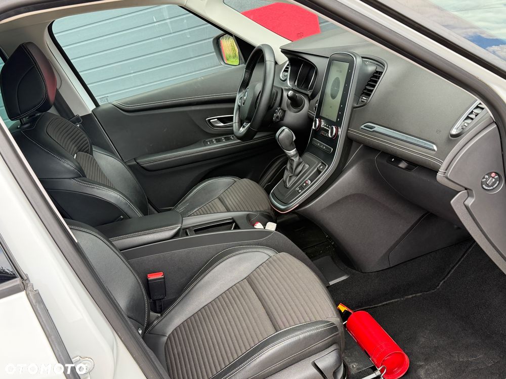 Renault Grand Scenic - 9