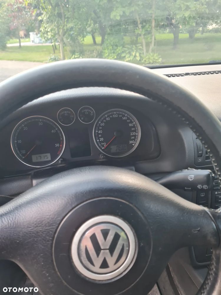 Volkswagen Passat 1.9 TDI Highline Tiptr - 9