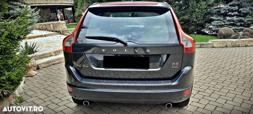 Volvo XC 60 D5 AWD Geartronic Momentum - 17