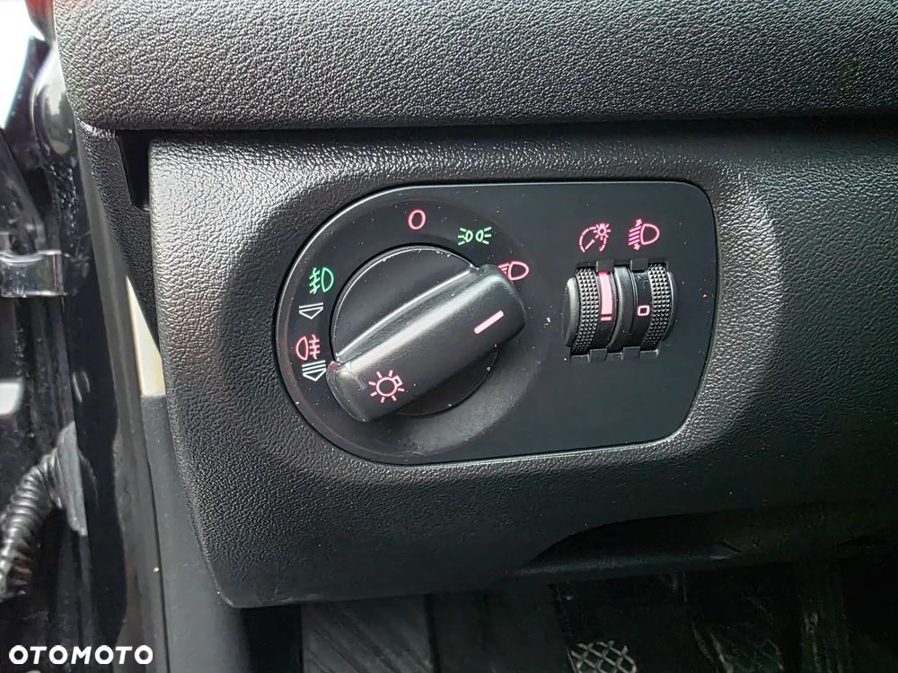 Audi A3 ver-1-6-ambition - 13