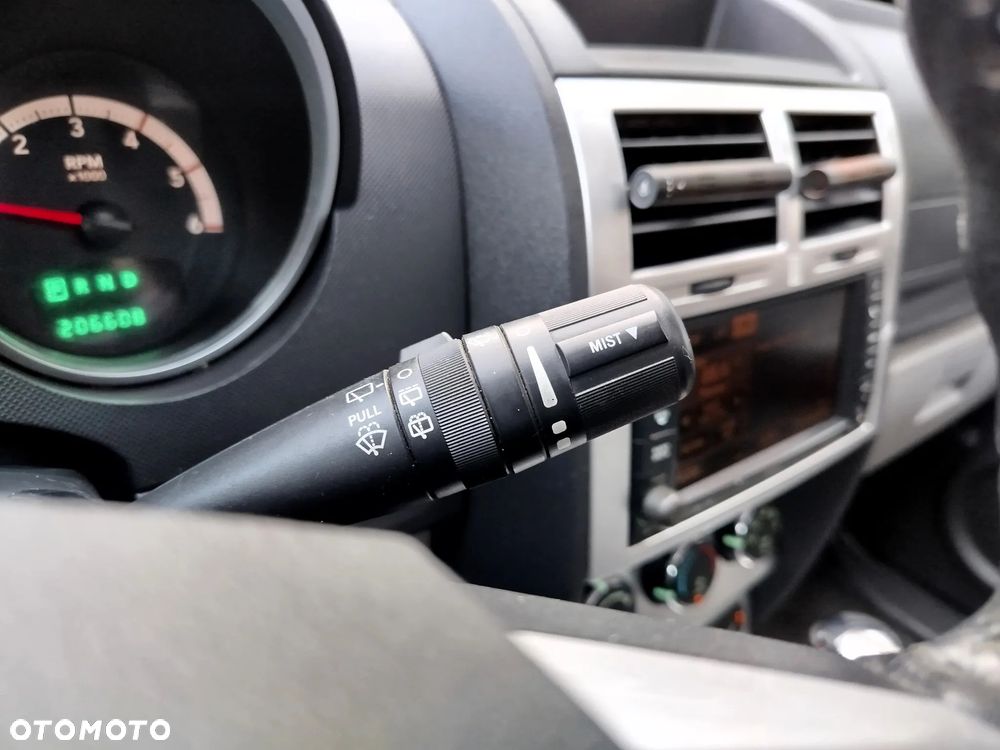 Dodge Nitro 2.8 CRD DPF Automatik SXT - 20