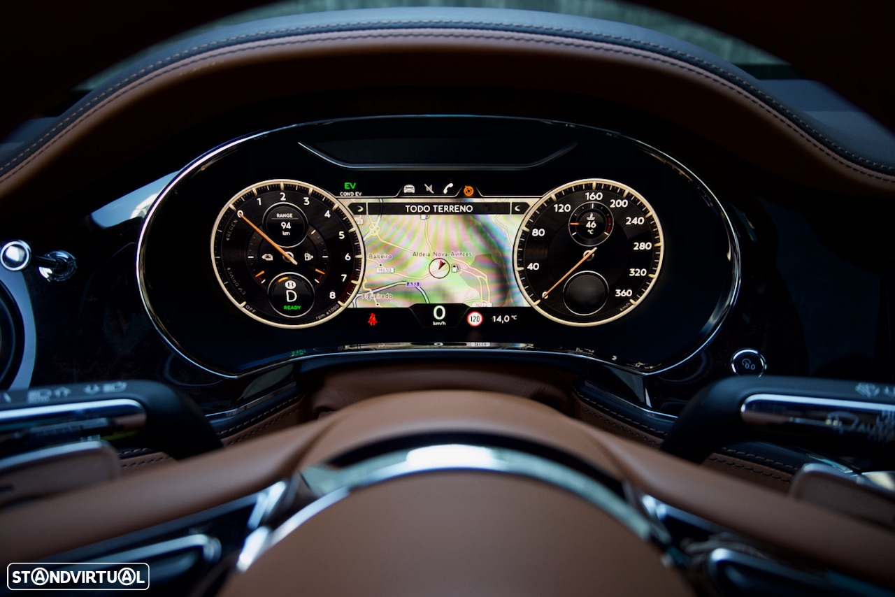 Bentley Flying Spur Hybrid - 39