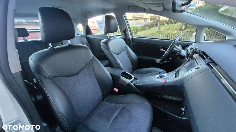 Toyota Prius 2012 photo 5