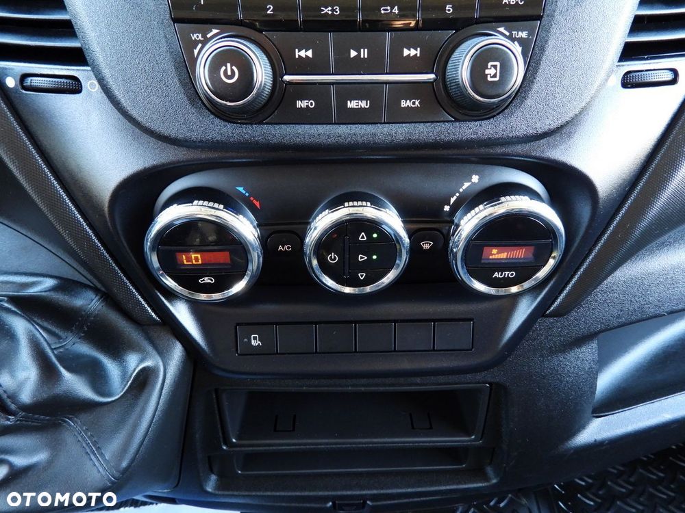 Iveco DAILY 50C17 PLANDEKA 10 PALET TEMPOMAT BLIŹNIACZE KOŁA KLIMATYZACJA  180KM - 38