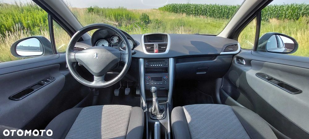 Peugeot 207 - 7