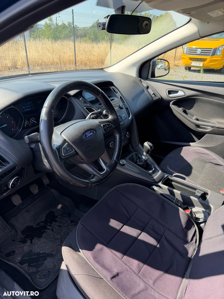 Ford Focus 1.6 TDCi DPF Trend - 8