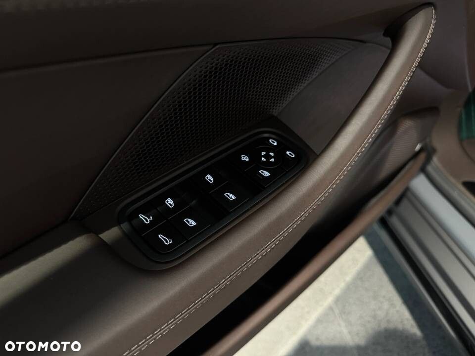 Porsche Panamera - 19