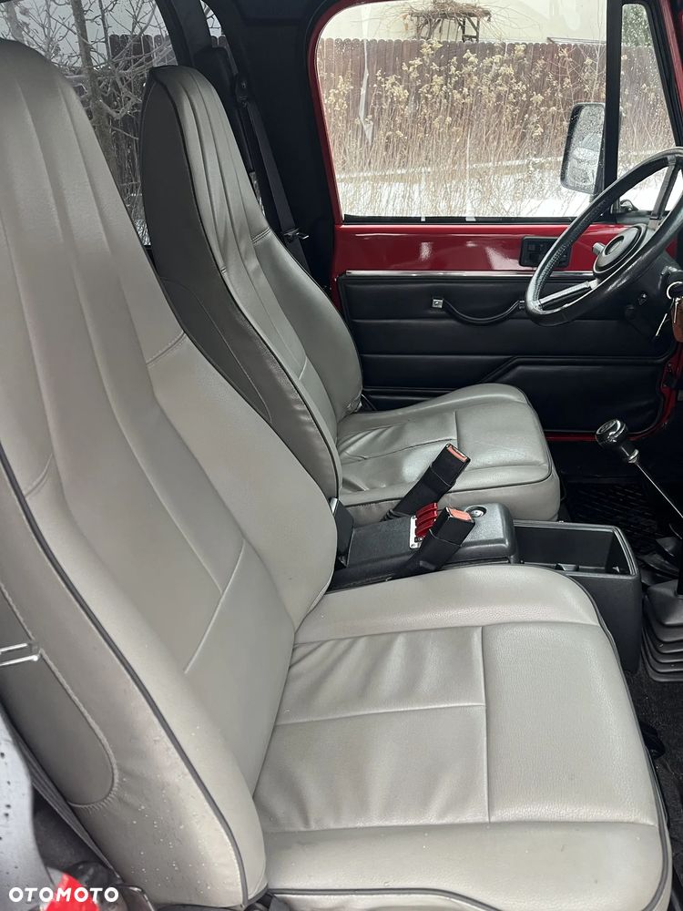 Jeep Wrangler - 5
