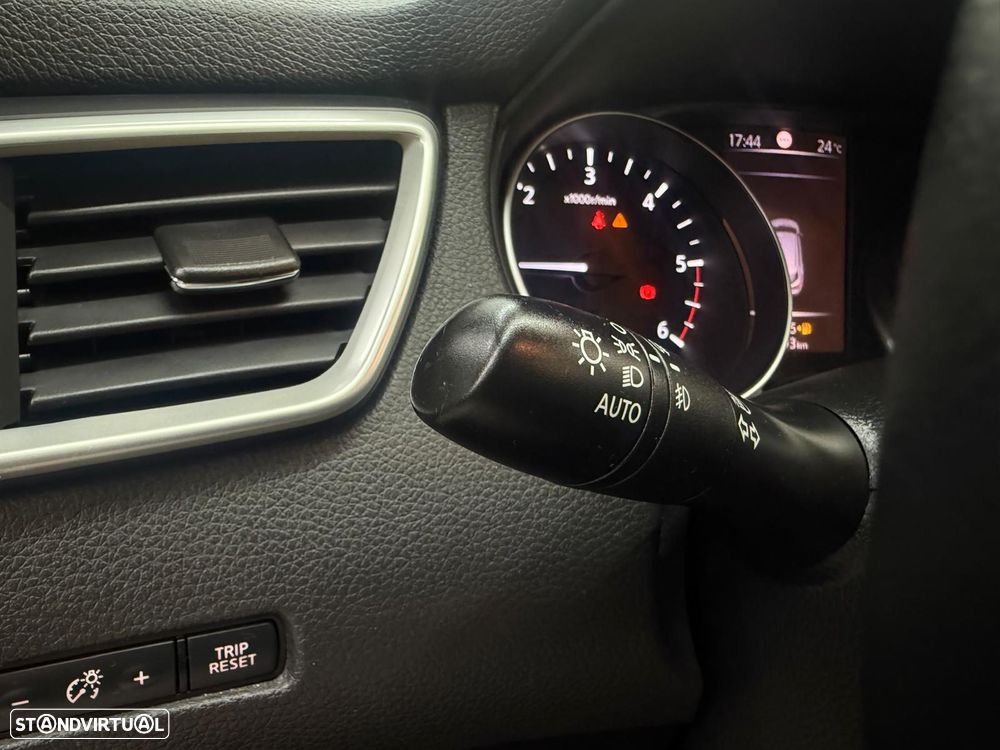 Nissan Qashqai 1.5 dCi Tekna - 28