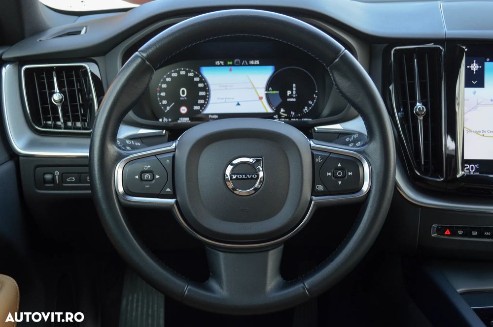 Volvo XC 60 Recharge T8 Twin Engine eAWD Inscription - 32