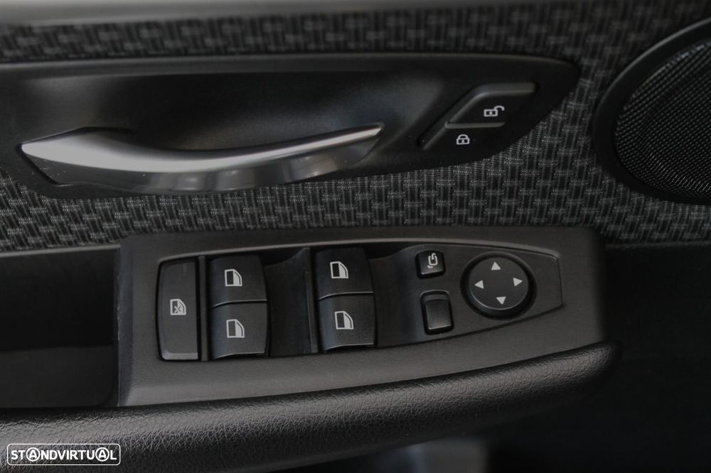 BMW 216 Active Tourer d Advantage Auto - 38