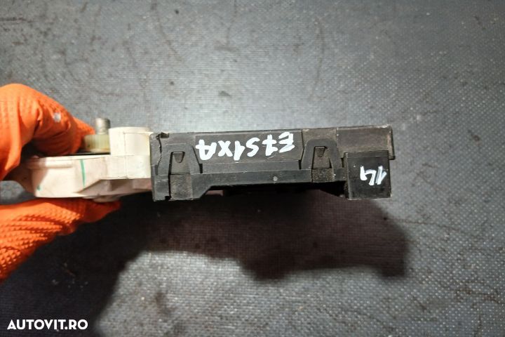 Motoras macara geam fata dreapta 1K0959792N 1K0959792N Volkswagen VW - 3