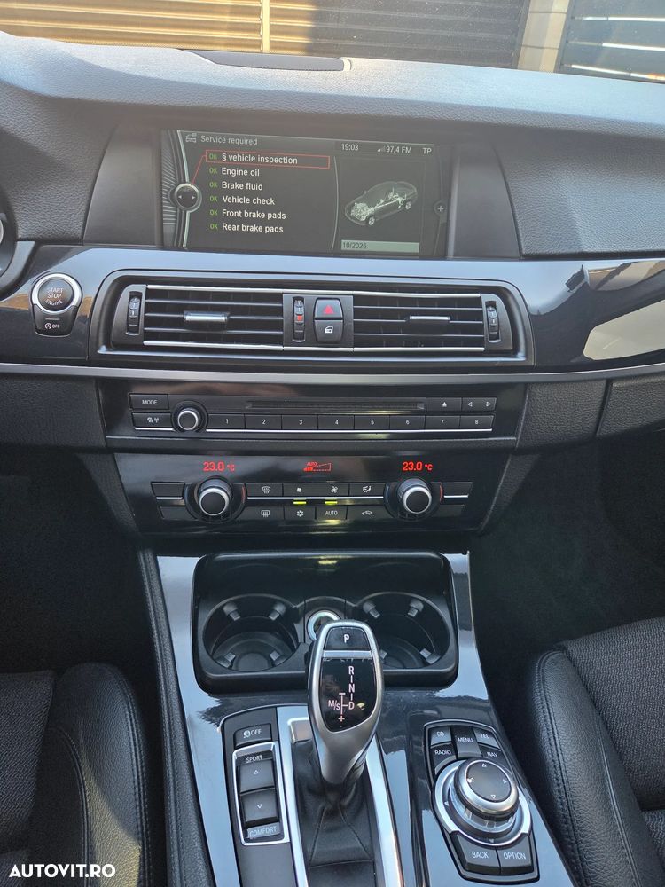 BMW Seria 5 520d Sport-Aut. - 7