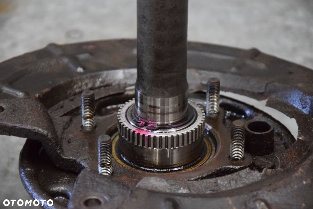 KIA SORENTO 2.5 CRDI PÓŁOŚ  PRAWA TYŁ - 5