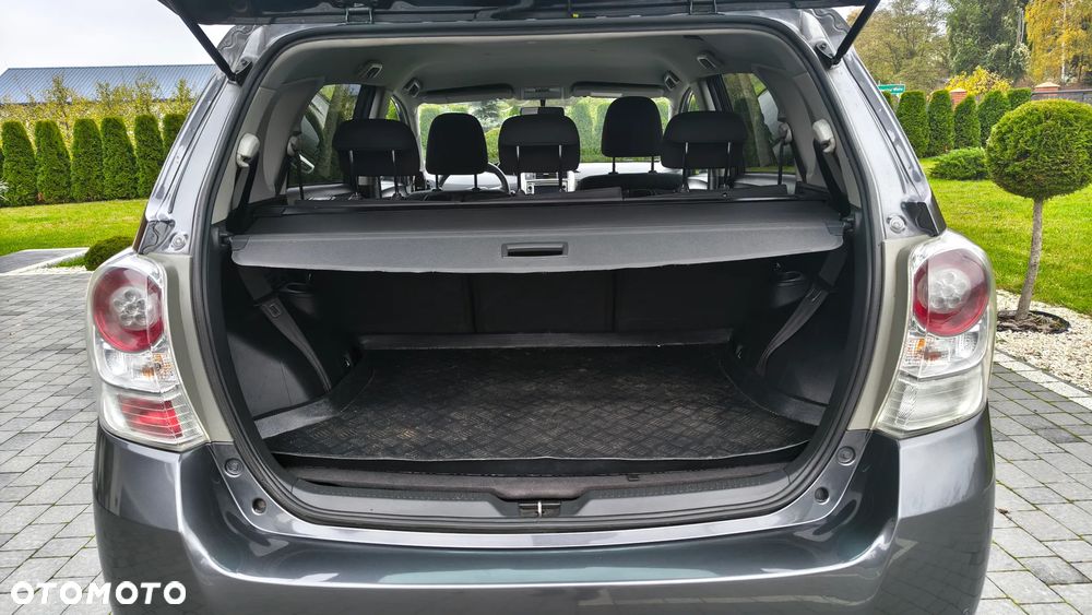 Toyota Verso 1.8 Sol plus NAVI 7os - 17