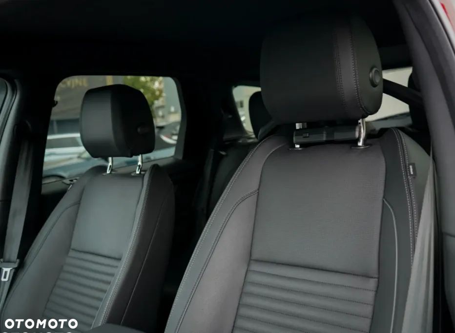 Land Rover Discovery Sport - 21
