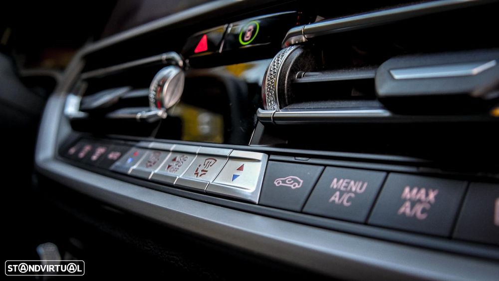 BMW 330 e Touring Aut. Sport Line - 15