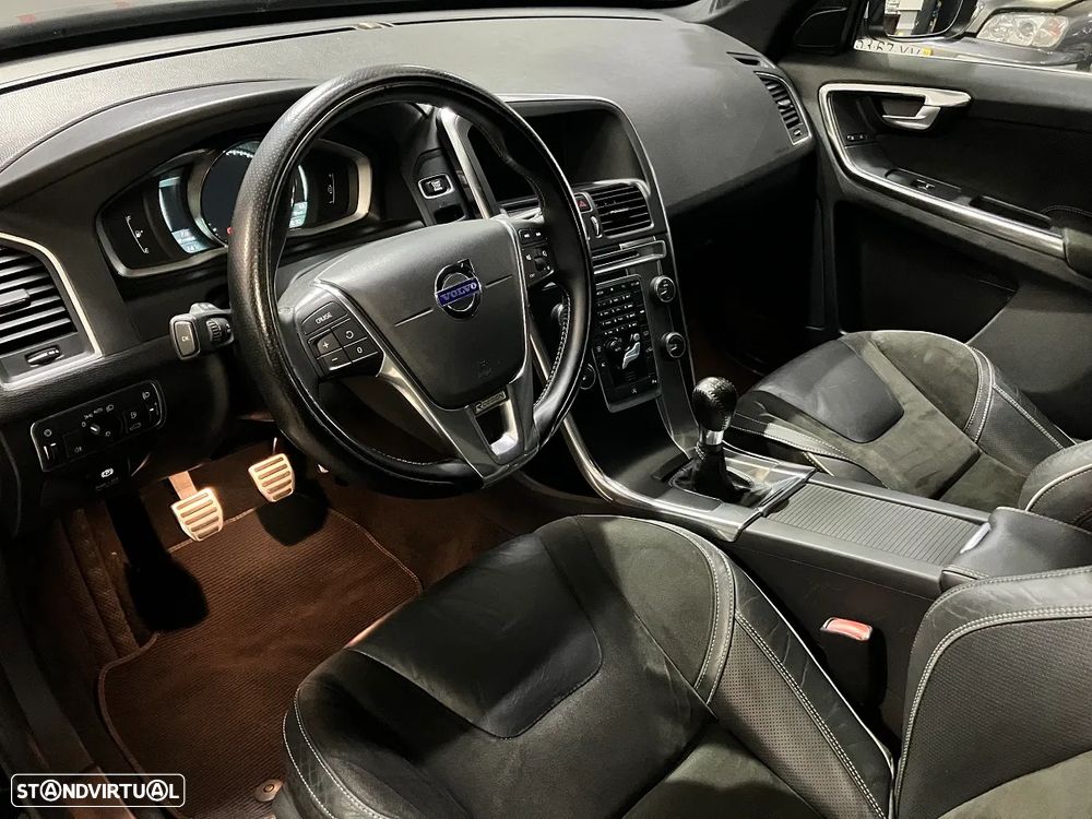 Volvo XC 60 2.0 D4 DRIVe R-Design - 11