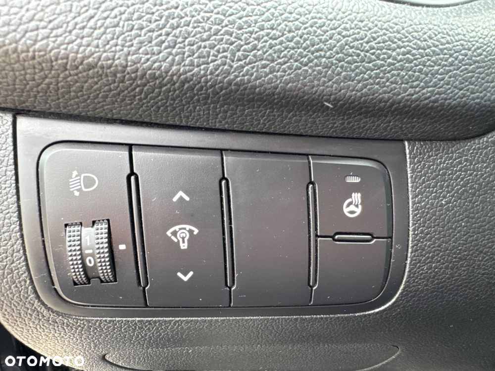 Kia Ceed - 7