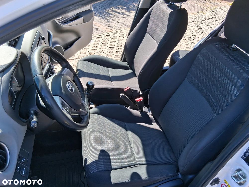 Toyota Yaris 1.33 Active - 14