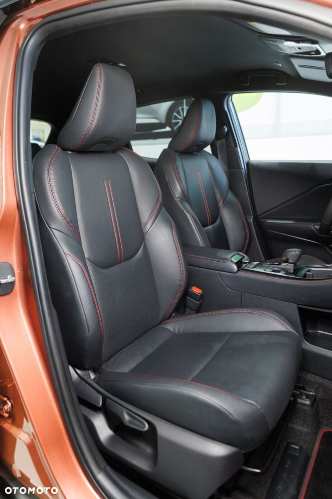 Lexus LBX 1.5 Hybrid Emotion - 14