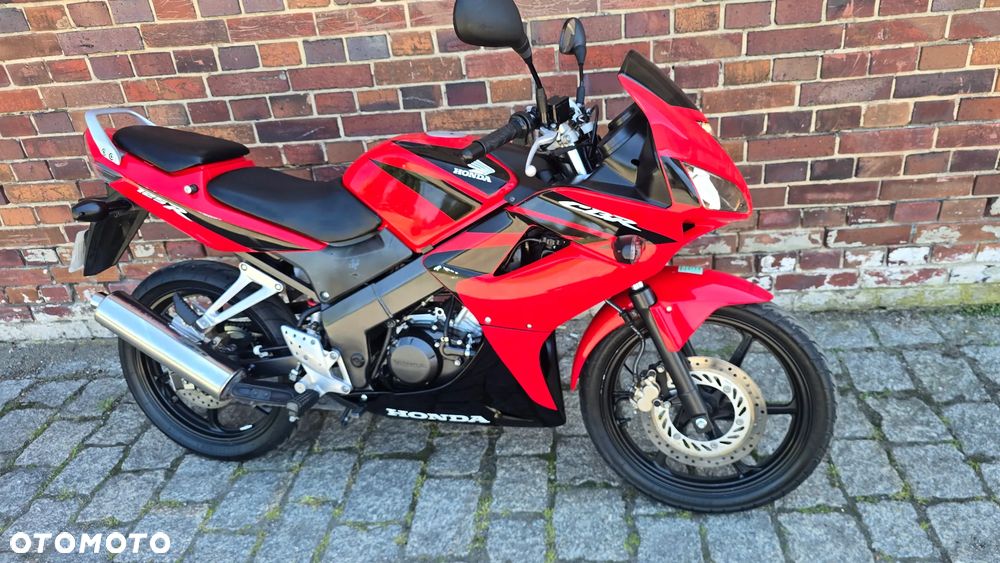 Honda CBR - 23