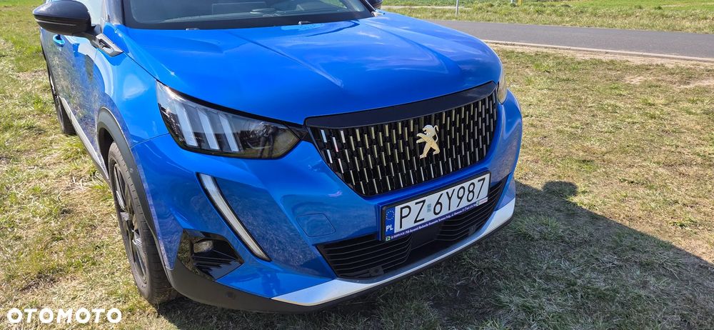 Peugeot 2008 PureTech 130 EAT8 GT - 1