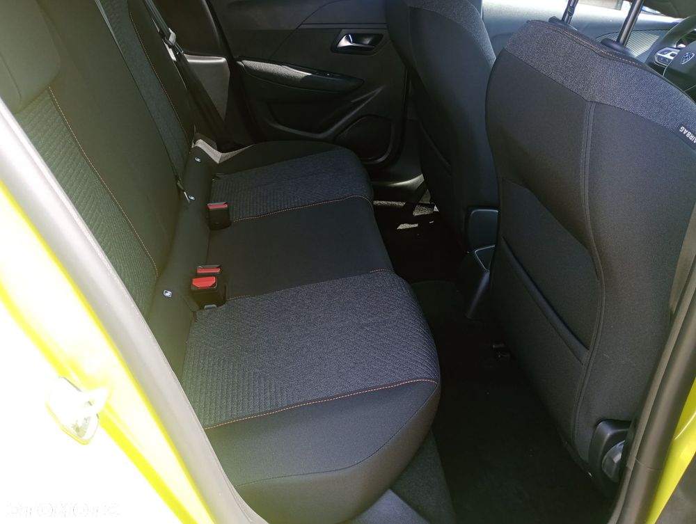 Peugeot 208 - 14