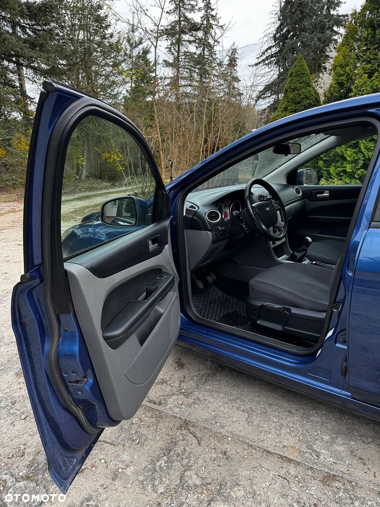 Ford Focus 1.6 16V Ambiente - 15