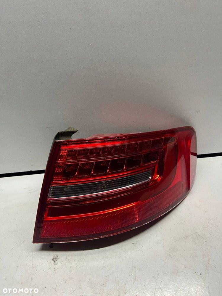 8K9 945 096 D Lampa tylna led neon Audi A4 S4 B8 8K TYŁ PRAWY - 1