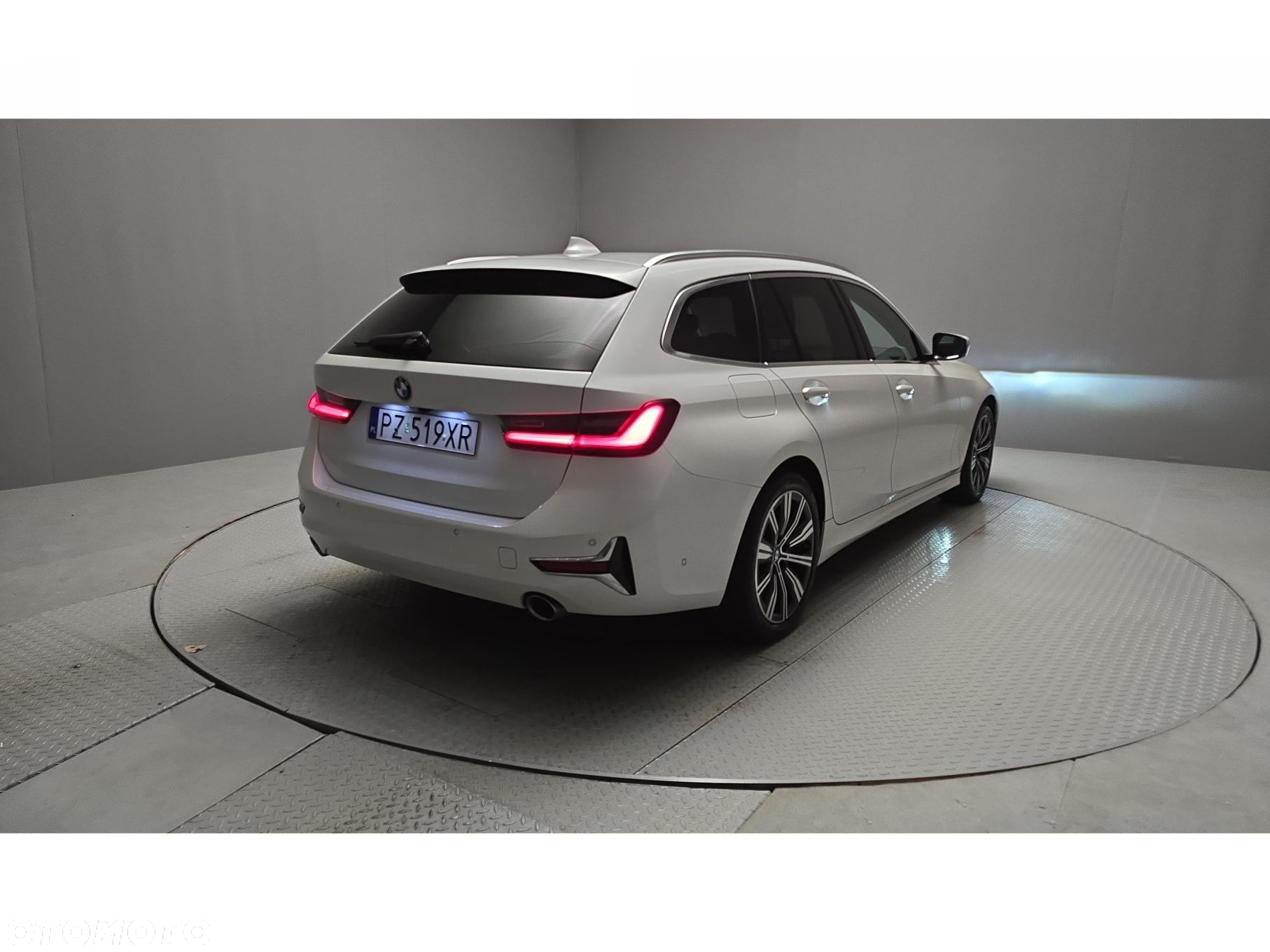 BMW Seria 3 320d xDrive Luxury Line - 30