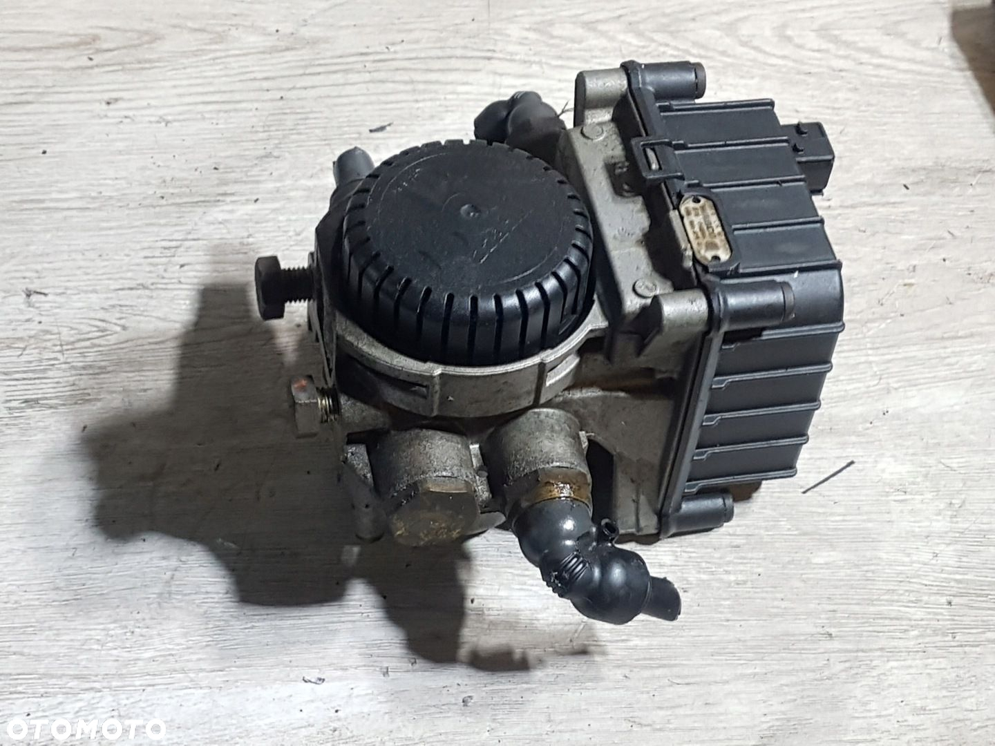 ZAWÓR MODULATOR HAMULCOWY EBS PRZEDNIEJ OSI DAF LF EURO 6 4801066050 - 4