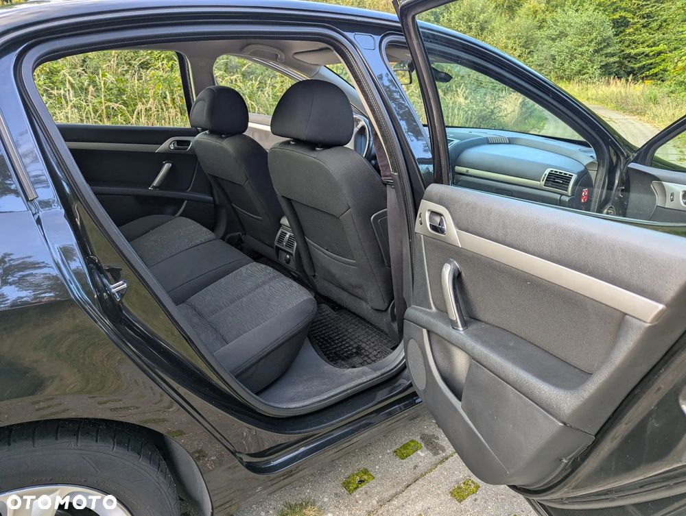Peugeot 407 - 15