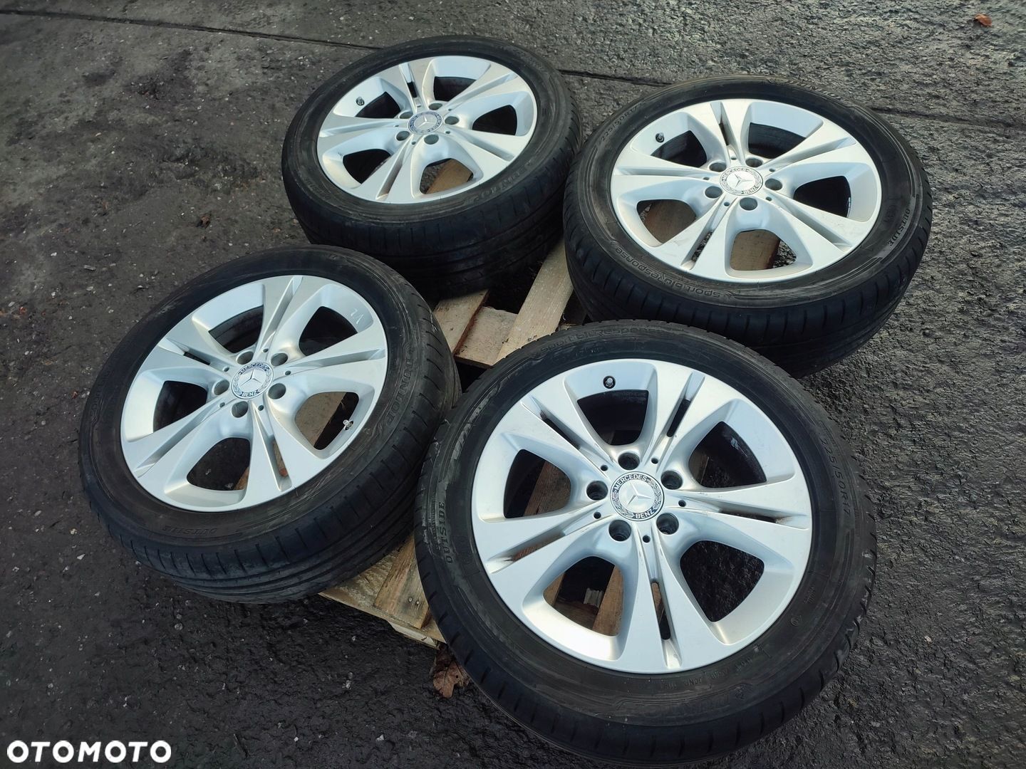 MERCEDES W205 KOŁA FELGI A2054014300 ET48,5 7JX17H2 - 1
