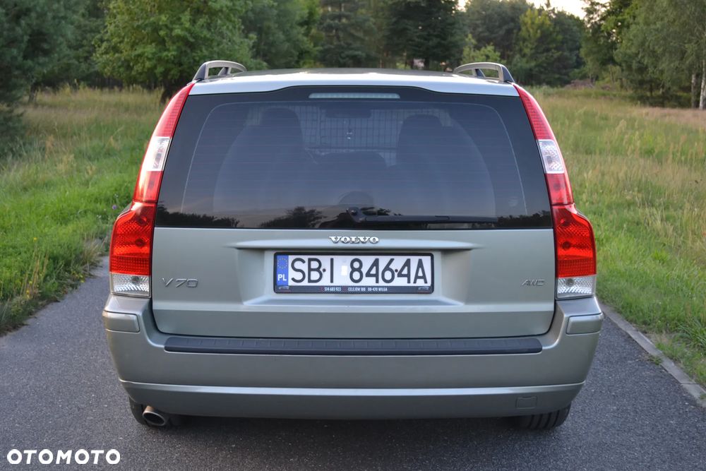 Volvo V70 2.4D5 Momentum - 3