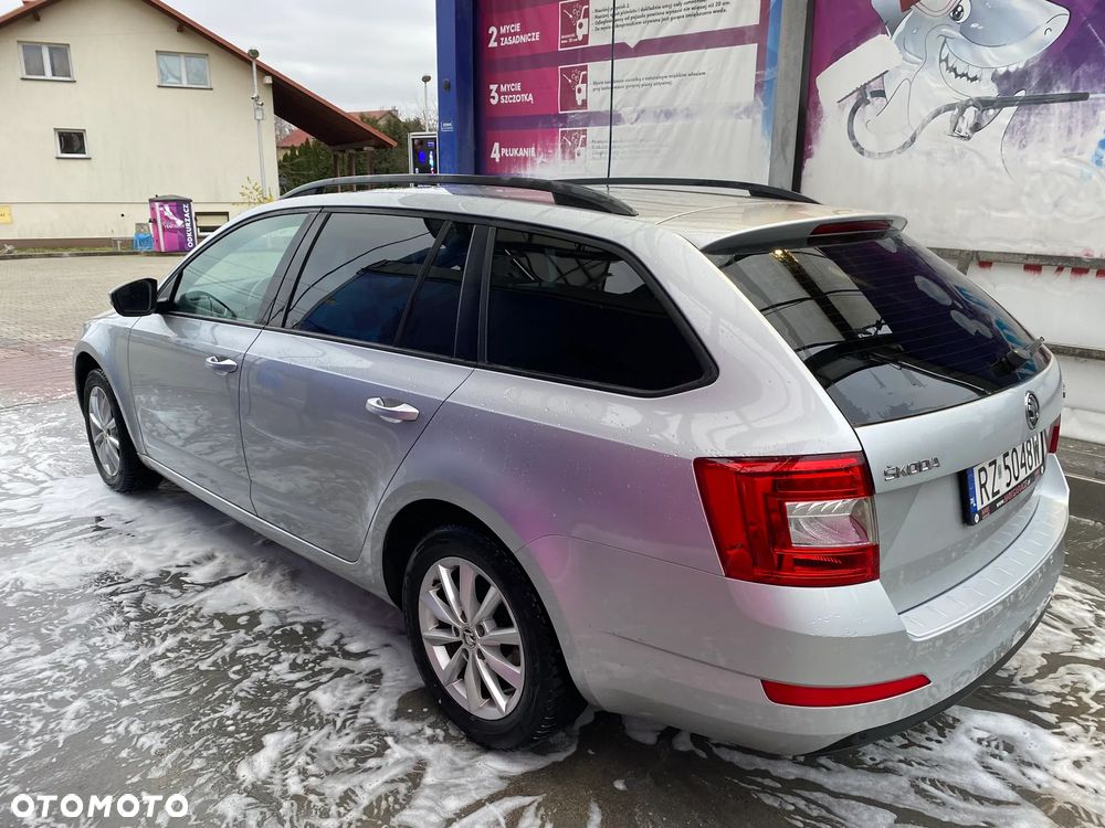 Skoda Octavia 1.6 TDI Ambition - 4