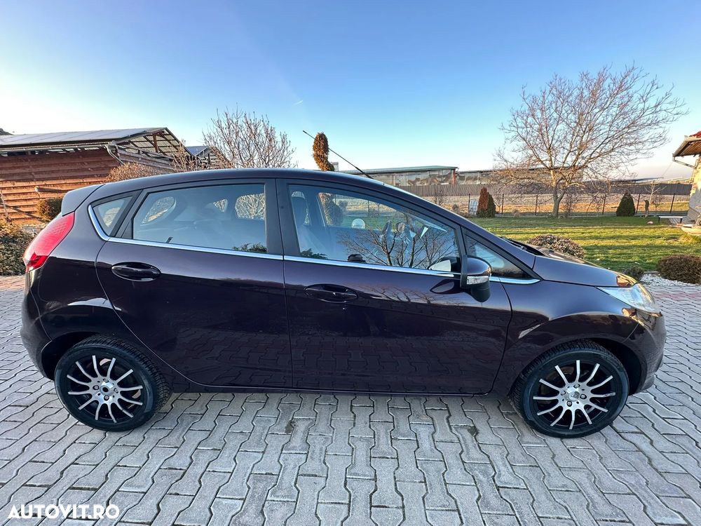Ford Fiesta 1.4i Trend - 38